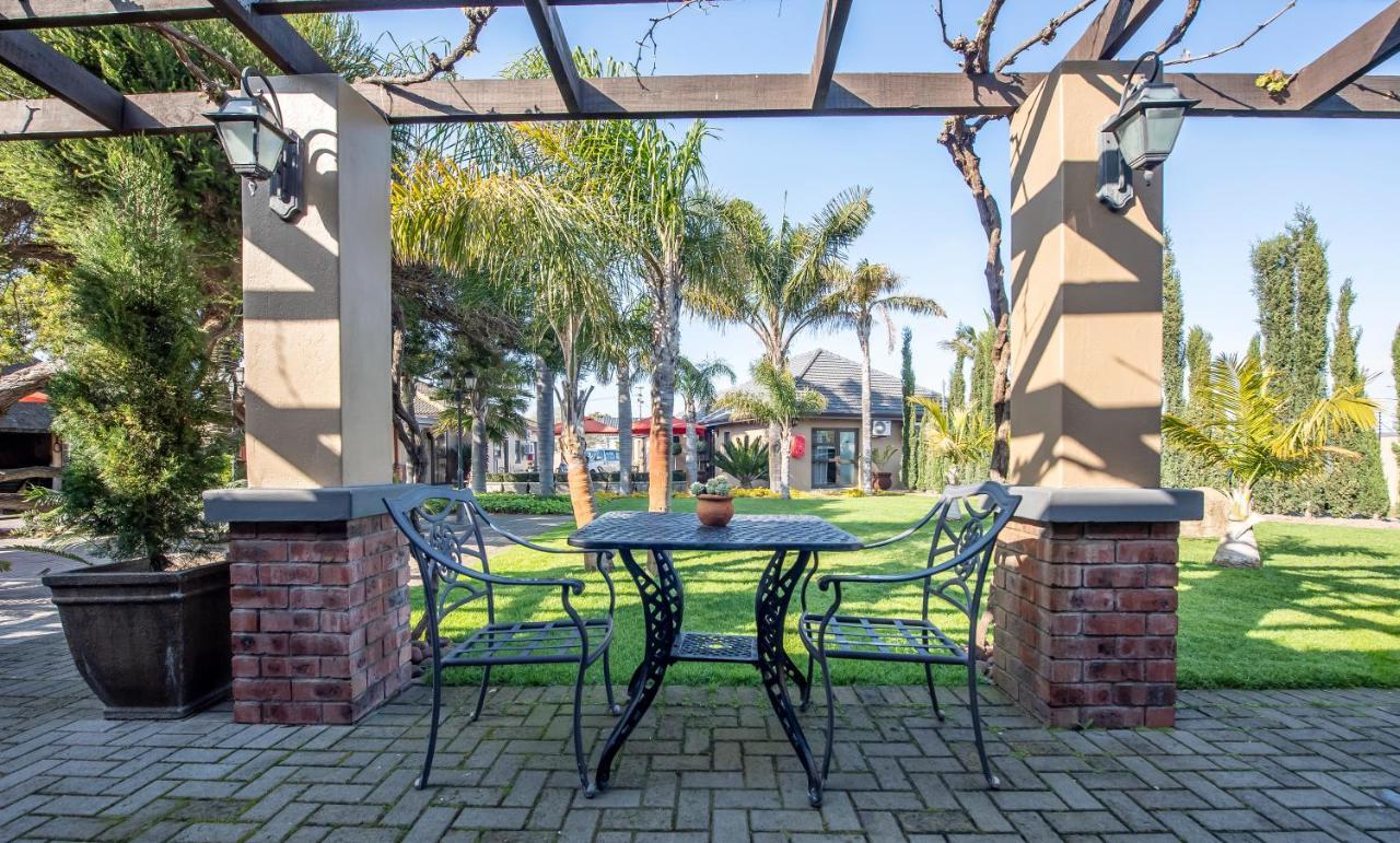 Excellent Guest House Bellville Exterior photo
